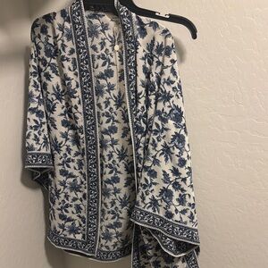 Max Studio Blue and White Floral Kimono